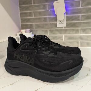 Hoka Clifton 10 Running Shoes. Men’s Size 13 Color Black